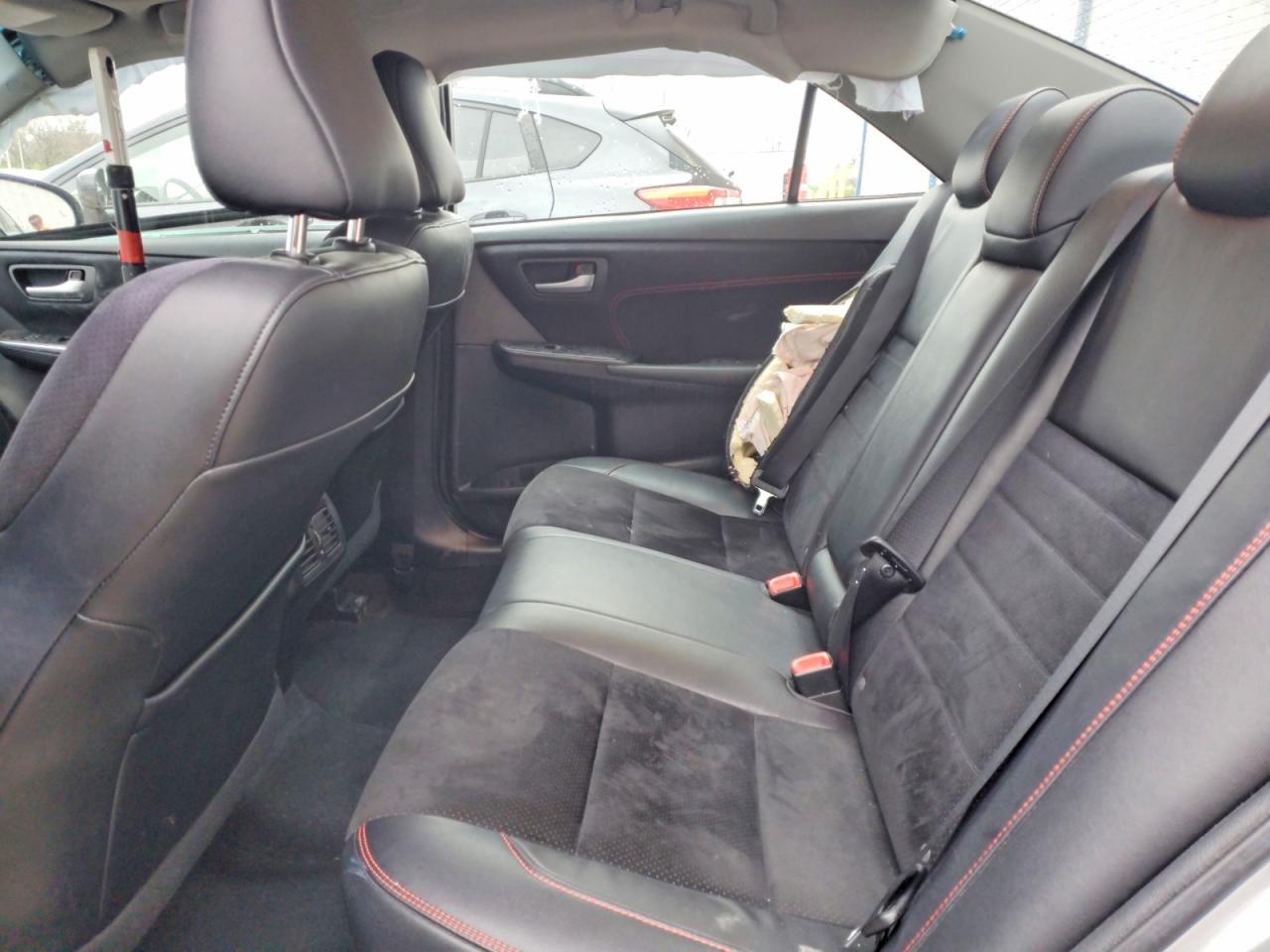 2017 TOYOTA CAMRY XSE photo 28