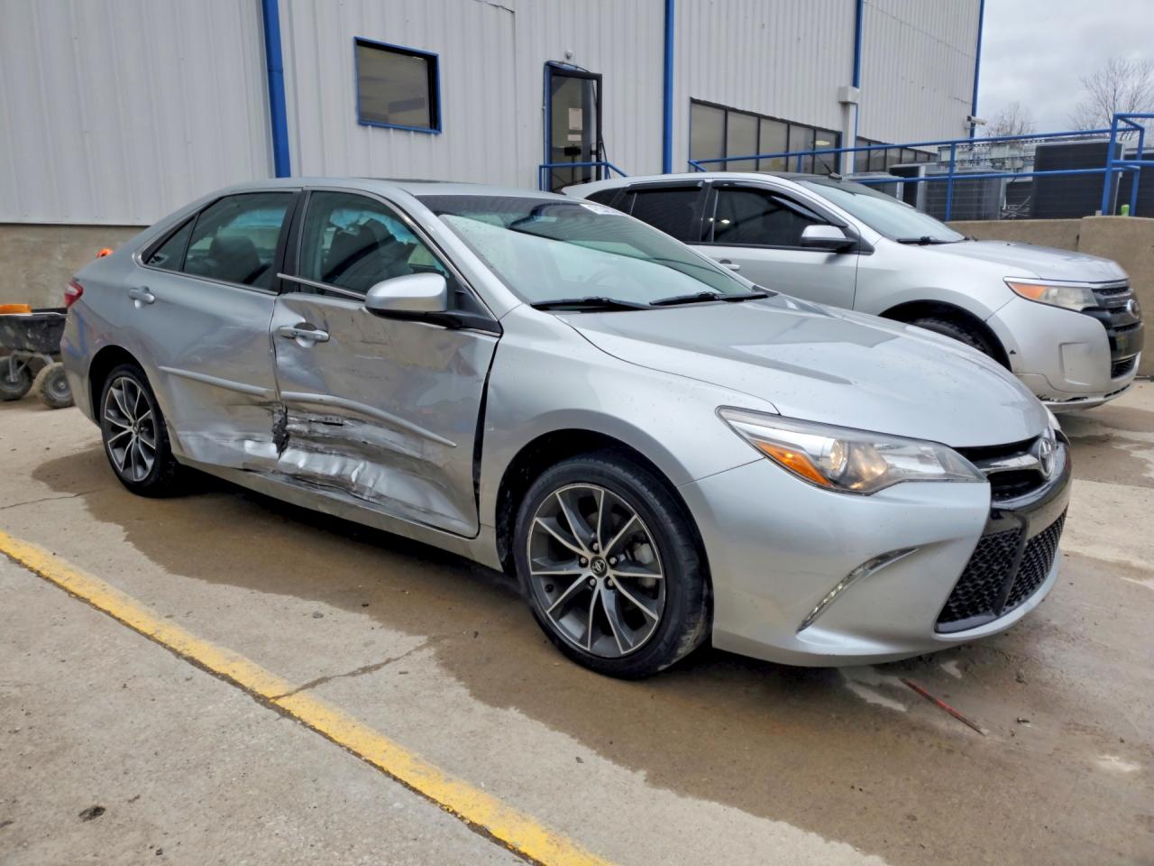 2017 TOYOTA CAMRY XSE photo 10