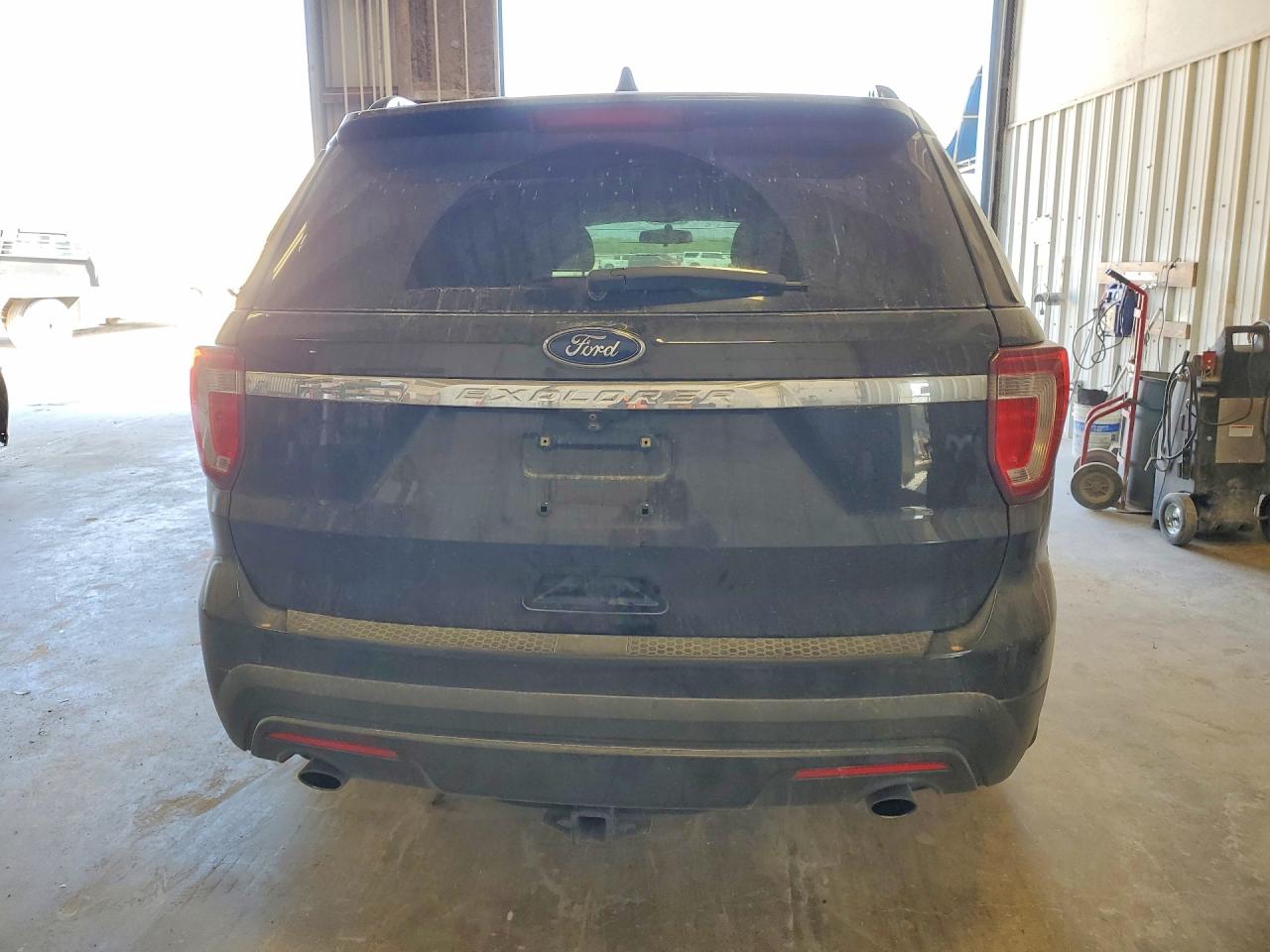 2017 FORD EXPLORER photo 11
