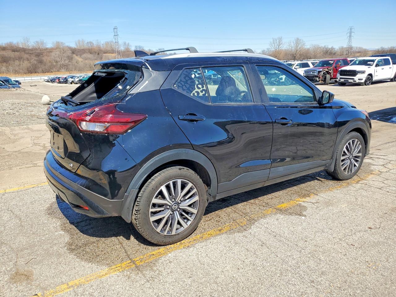 2021 NISSAN KICKS SV photo 5