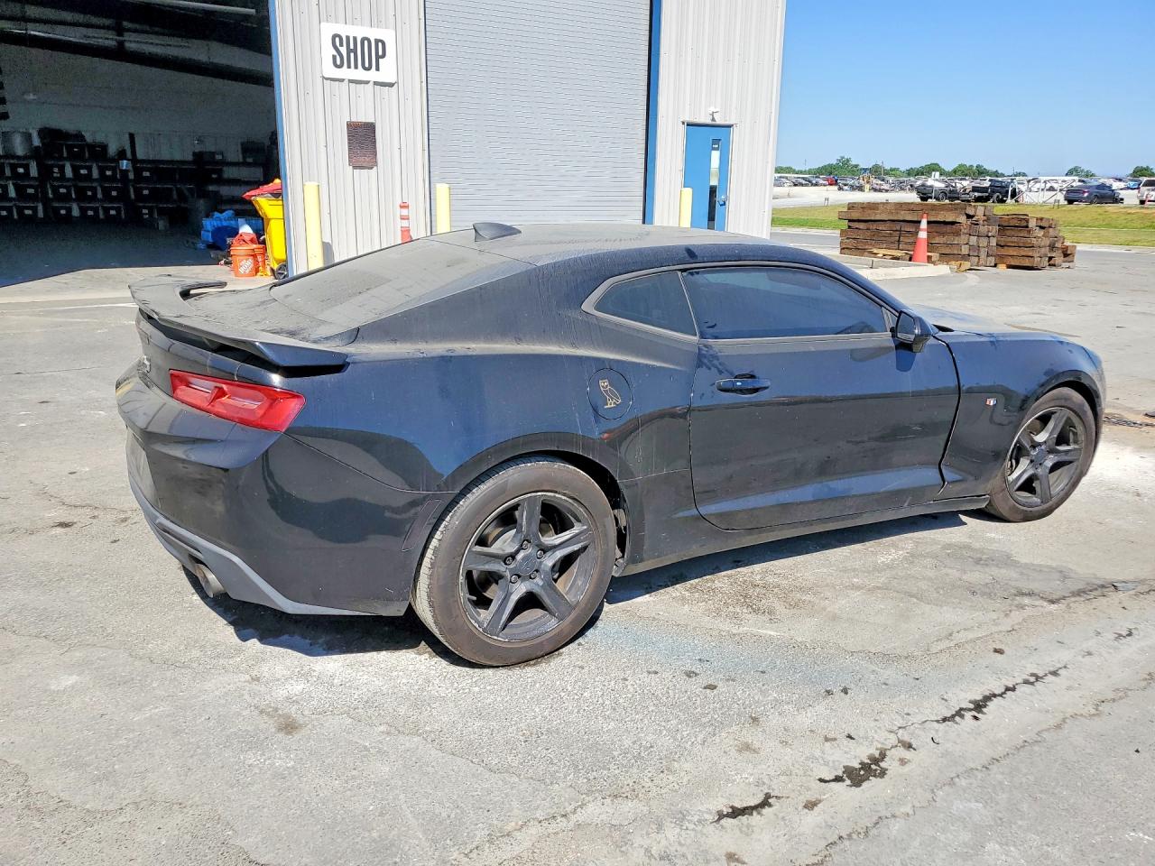 2016 CHEVROLET CAMARO LT photo 5