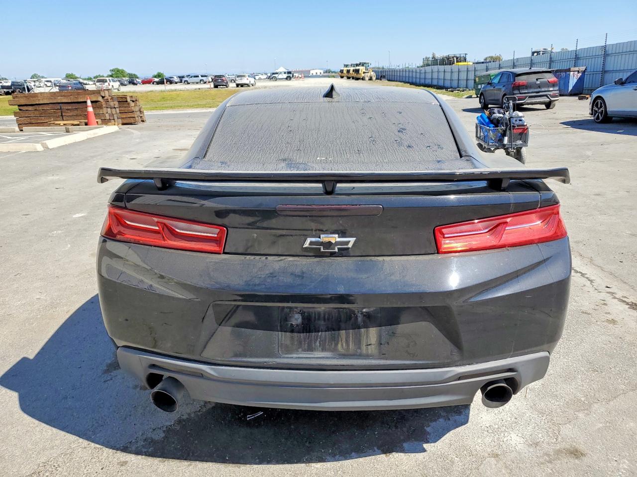2016 CHEVROLET CAMARO LT photo 11