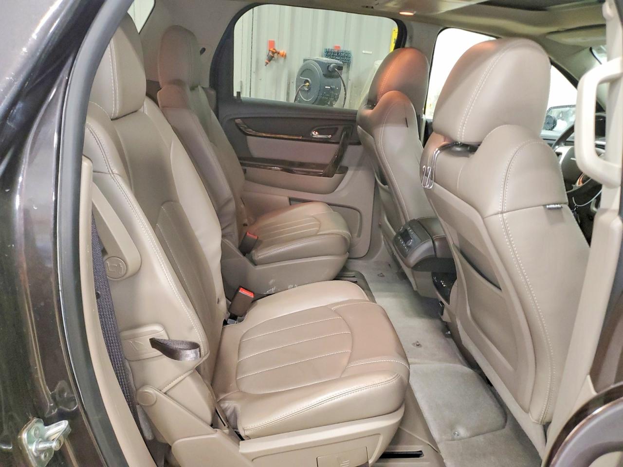 2016 GMC ACADIA DENALI photo 31