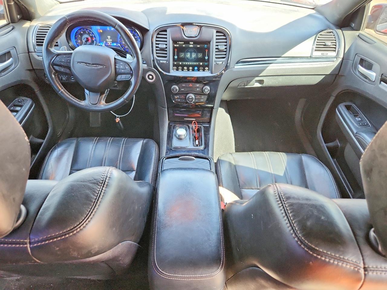 2019 CHRYSLER 300 S photo 8