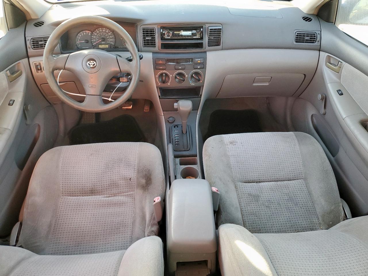 2005 TOYOTA COROLLA photo 8