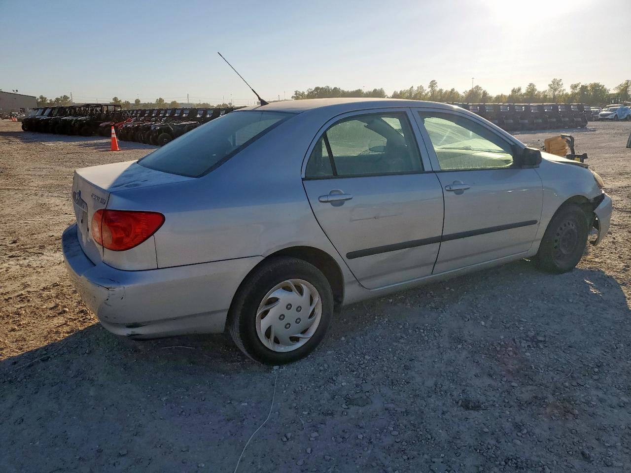 2005 TOYOTA COROLLA photo 3