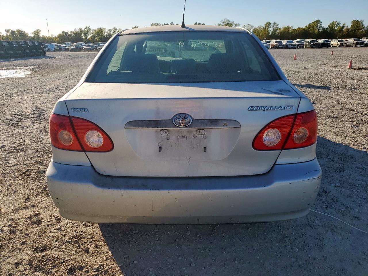 2005 TOYOTA COROLLA photo 6