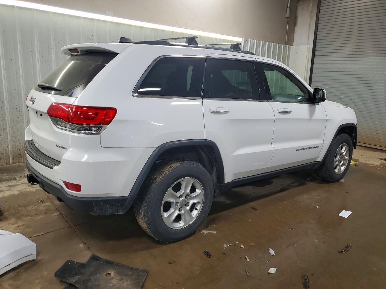2014 JEEP GRAND CHEROKEE LAREDO photo 3
