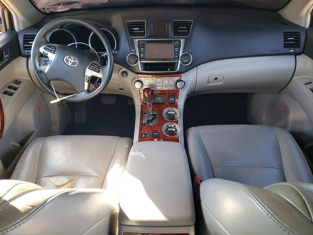 2013 TOYOTA HIGHLANDER LIMITED photo 22