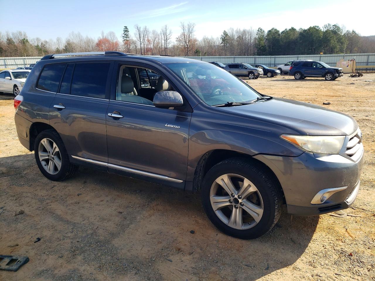 2013 TOYOTA HIGHLANDER LIMITED photo 10