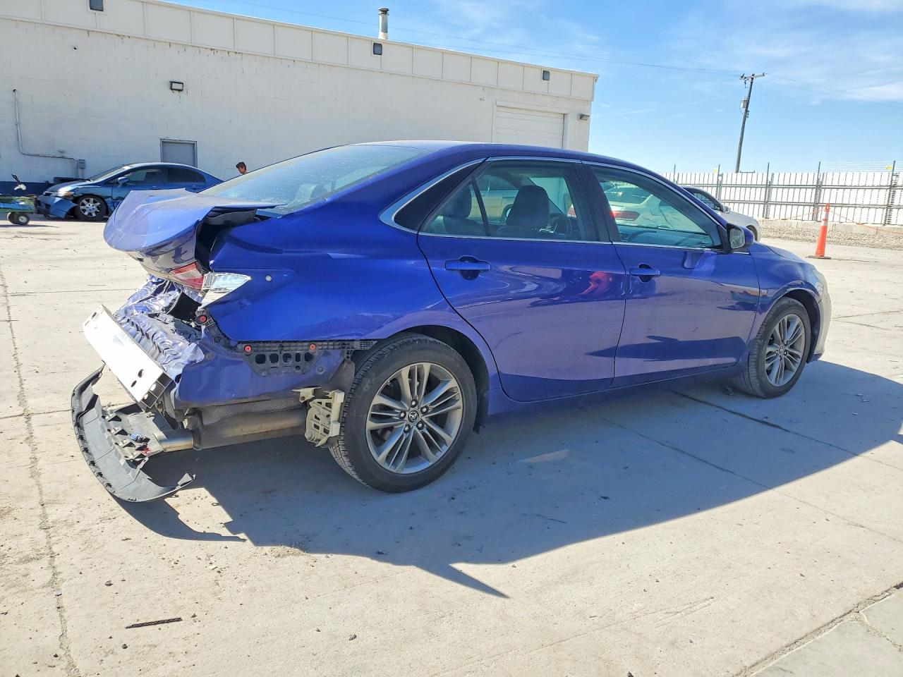 2016 TOYOTA CAMRY SE photo 7