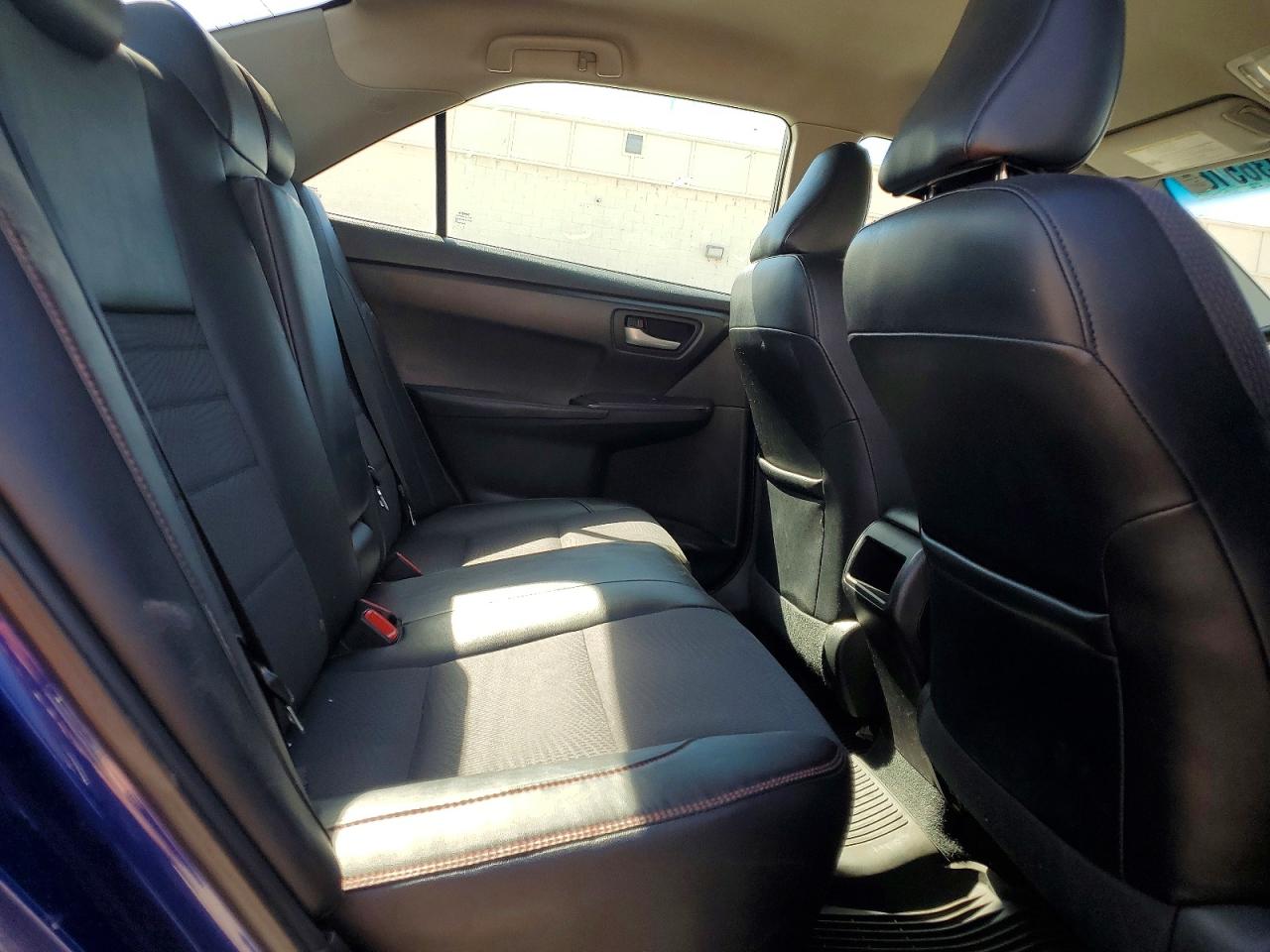 2016 TOYOTA CAMRY SE photo 28