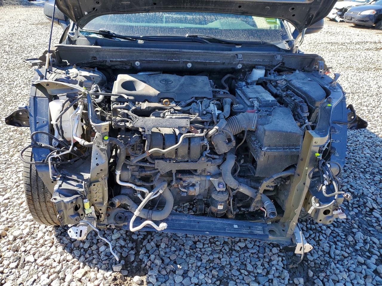2019 TOYOTA RAV4 LE photo 23
