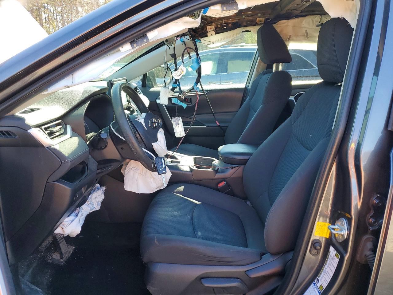 2019 TOYOTA RAV4 LE photo 13
