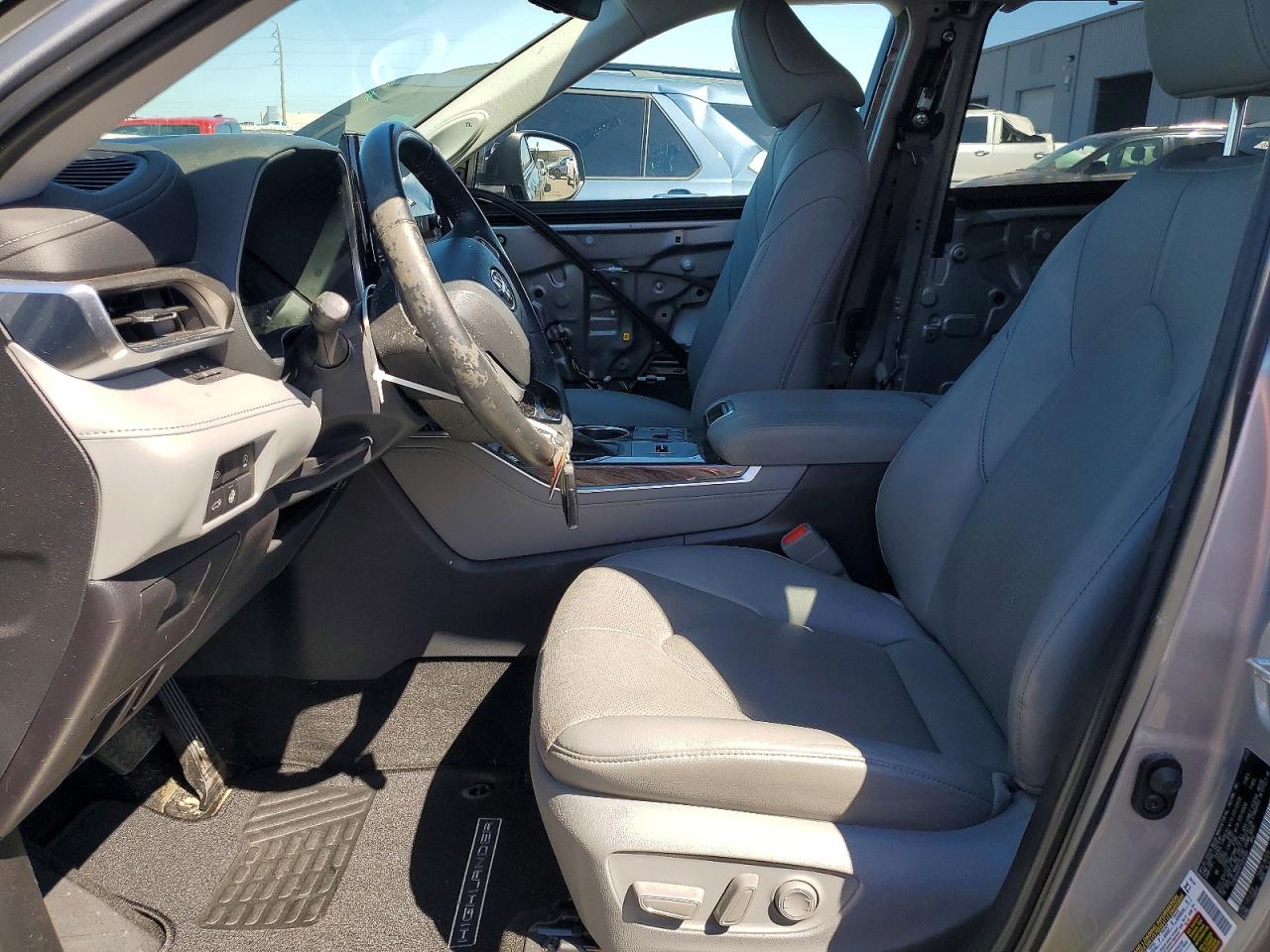 2023 TOYOTA HIGHLANDER LIMITED photo 7