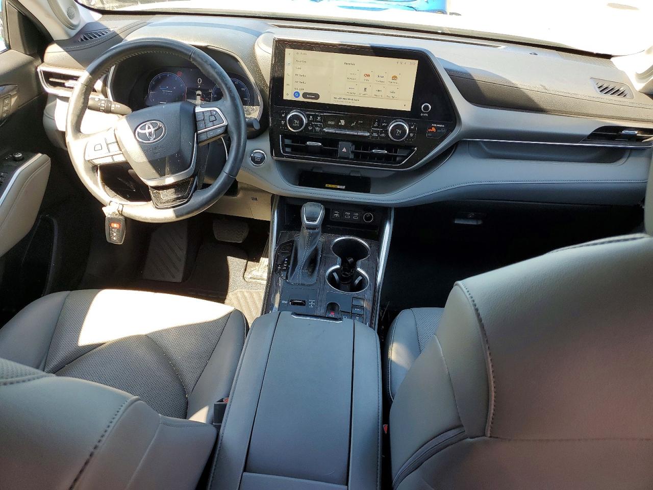 2023 TOYOTA HIGHLANDER LIMITED photo 8