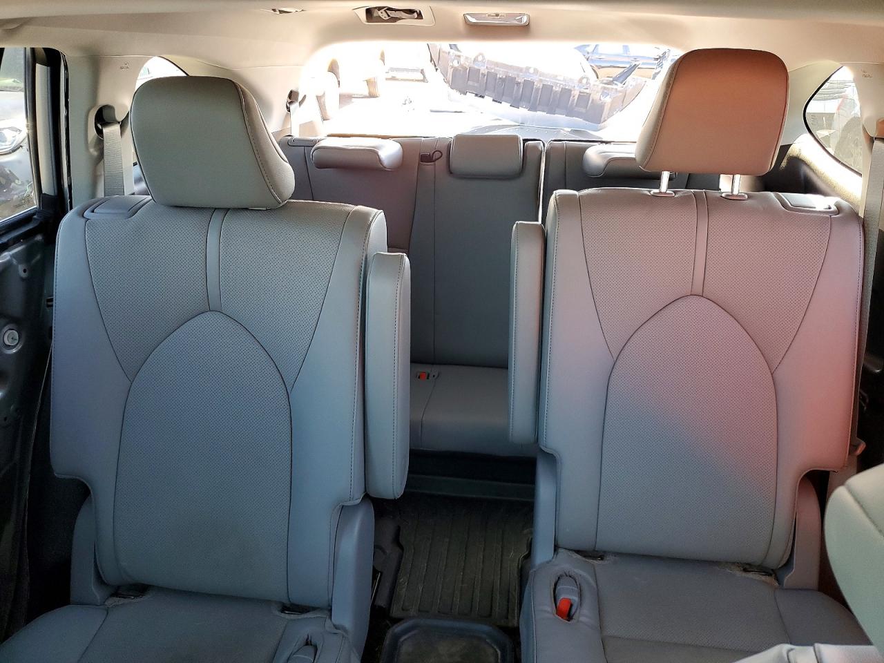 2023 TOYOTA HIGHLANDER LIMITED photo 10