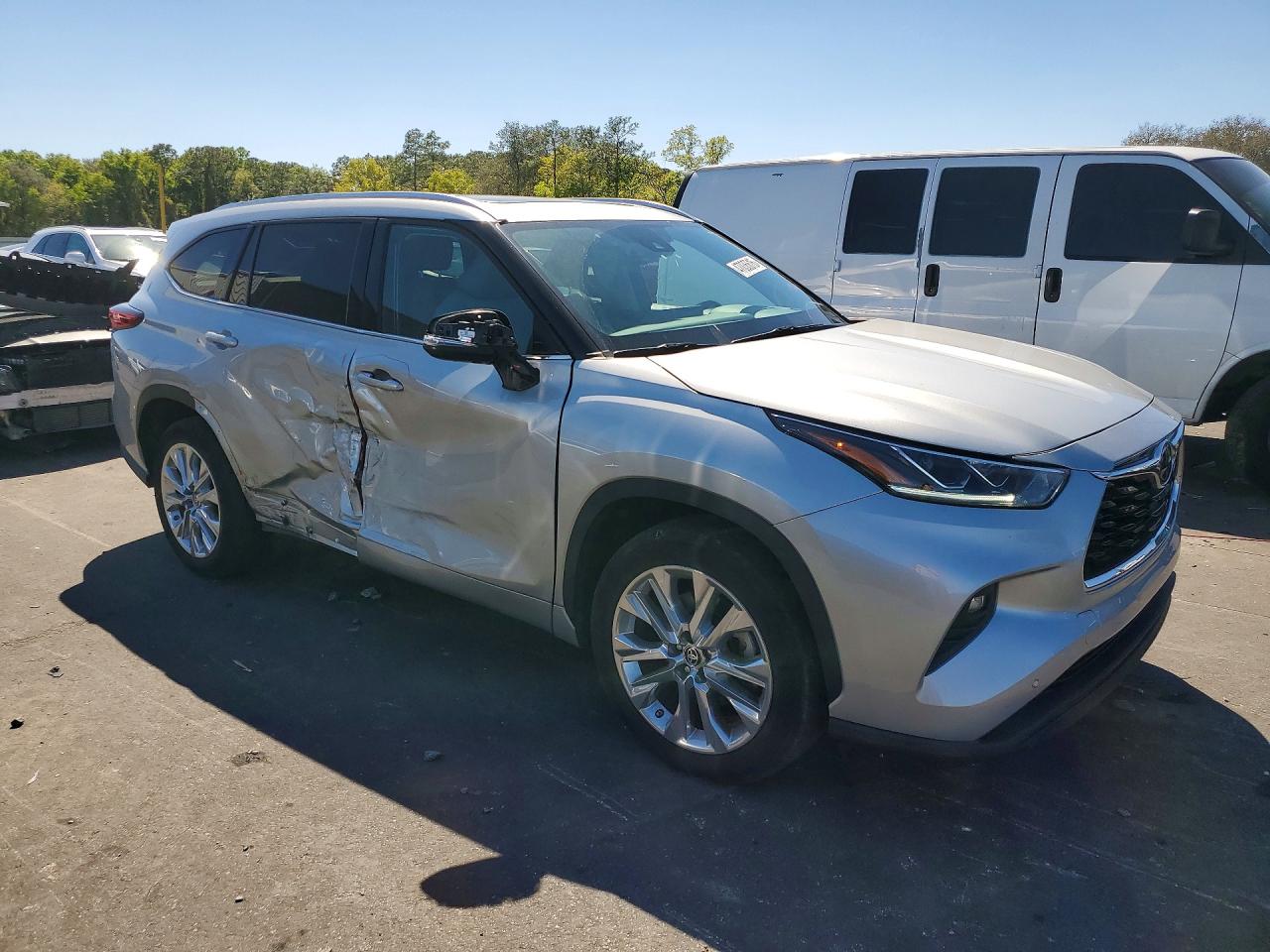 2023 TOYOTA HIGHLANDER LIMITED photo 4