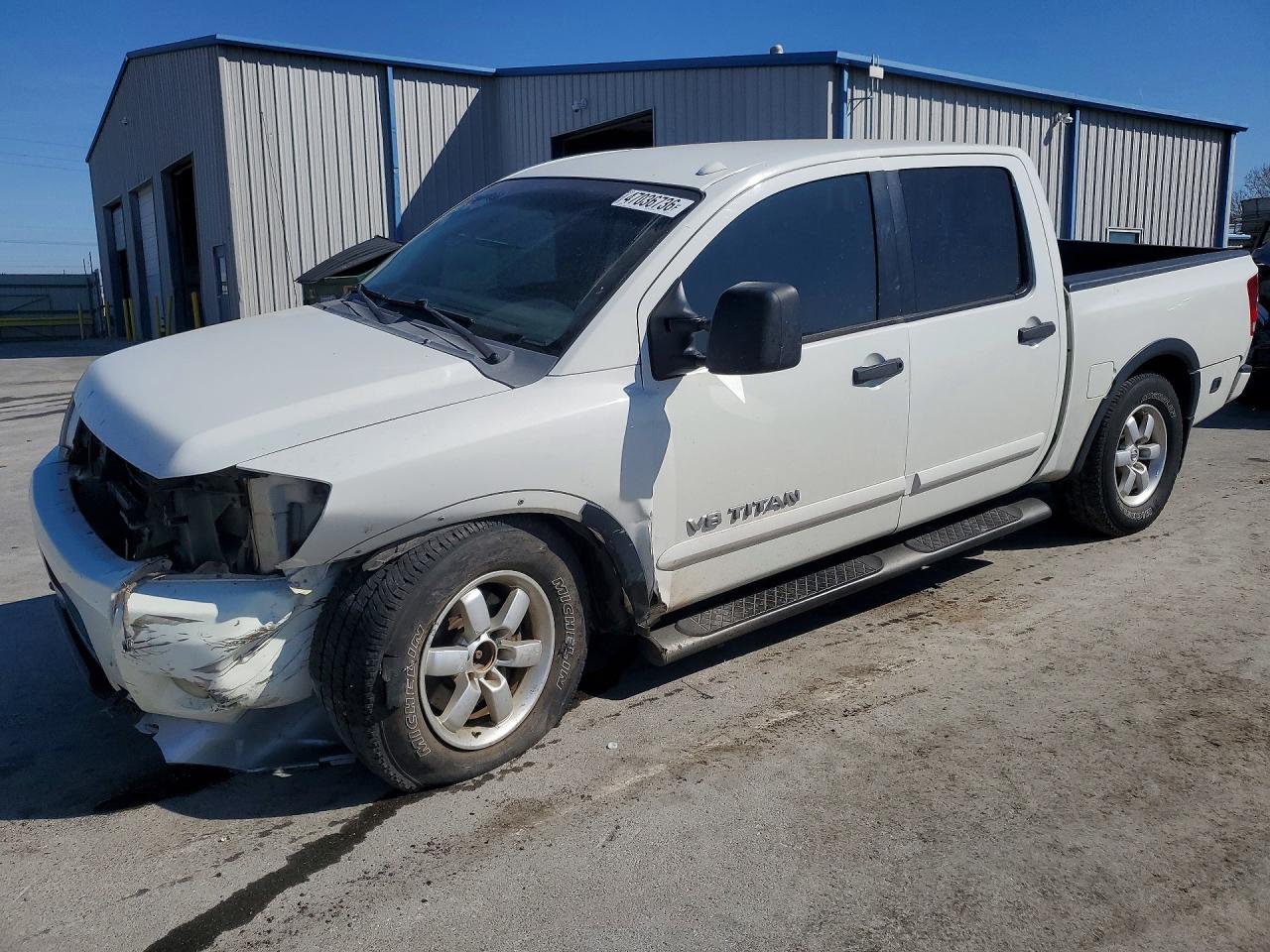 2009 NISSAN TITAN
