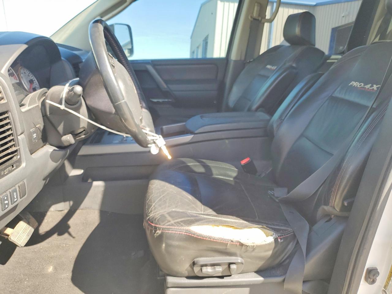 2009 NISSAN TITAN XE FFV photo 7