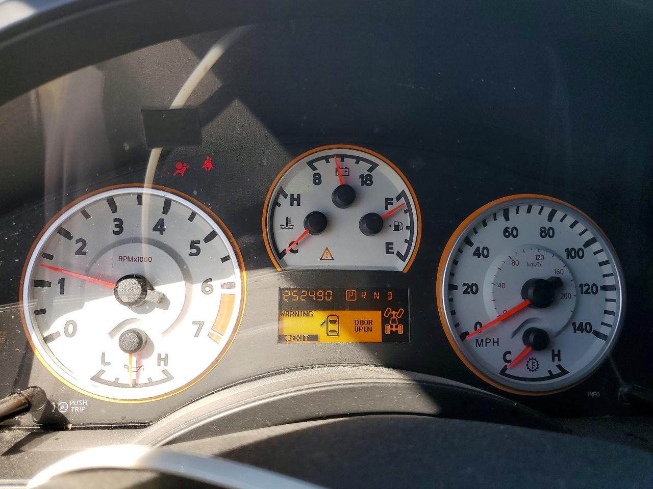 2009 NISSAN TITAN XE FFV photo 9