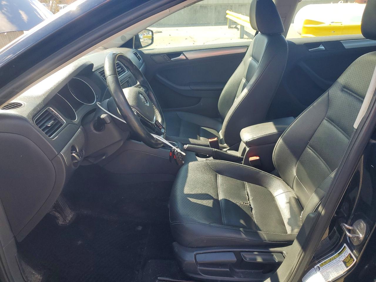 2015 VOLKSWAGEN JETTA SE photo 7