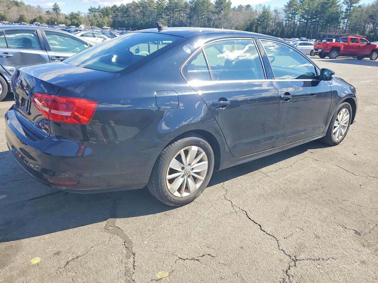 2015 VOLKSWAGEN JETTA SE photo 3