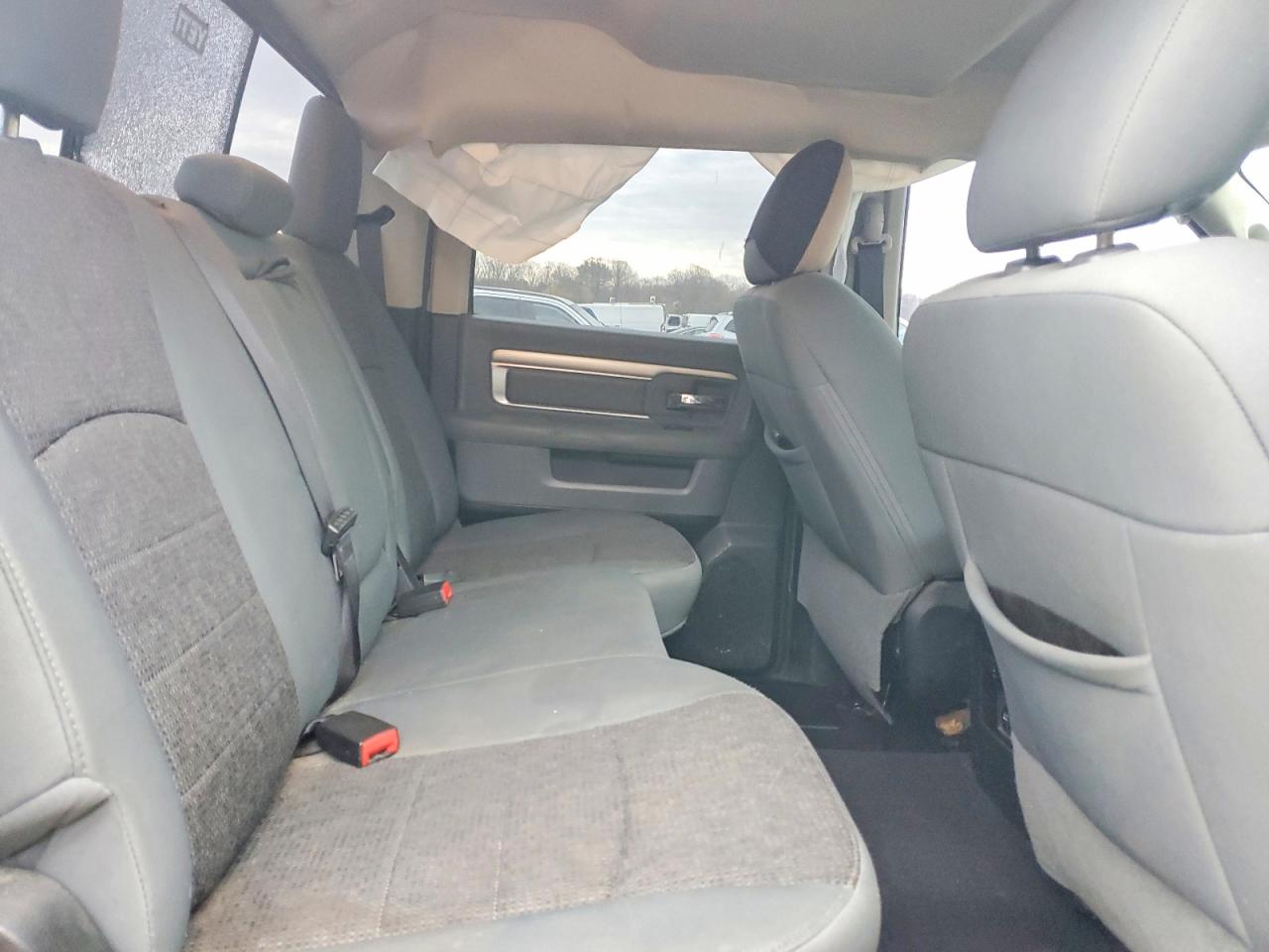 2016 RAM 1500 SLT photo 28