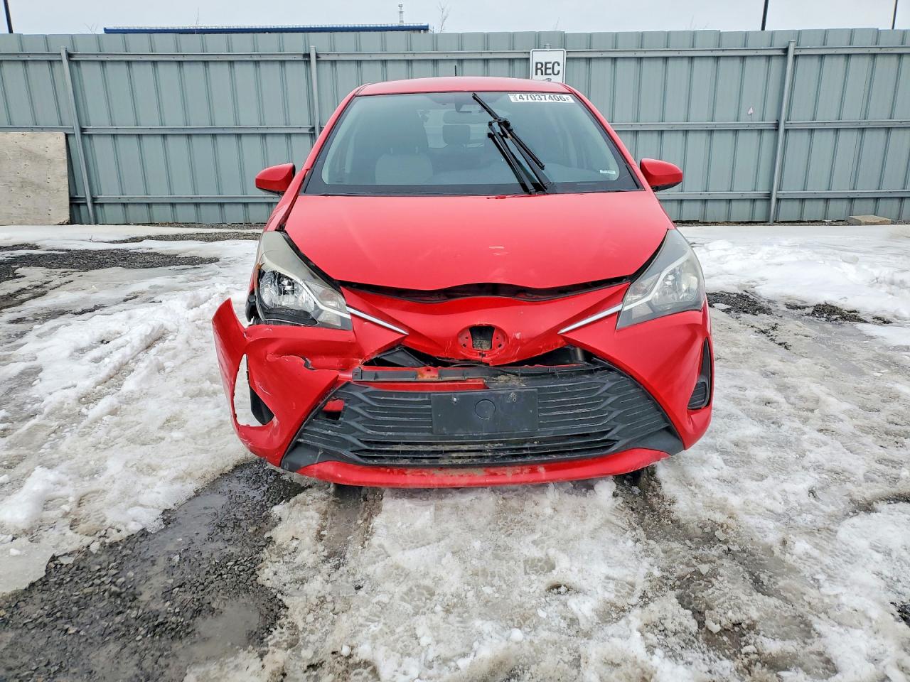 2018 TOYOTA YARIS 5-DOOR L photo 13