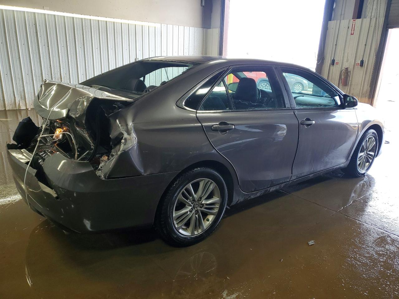 2015 TOYOTA CAMRY SE photo 7