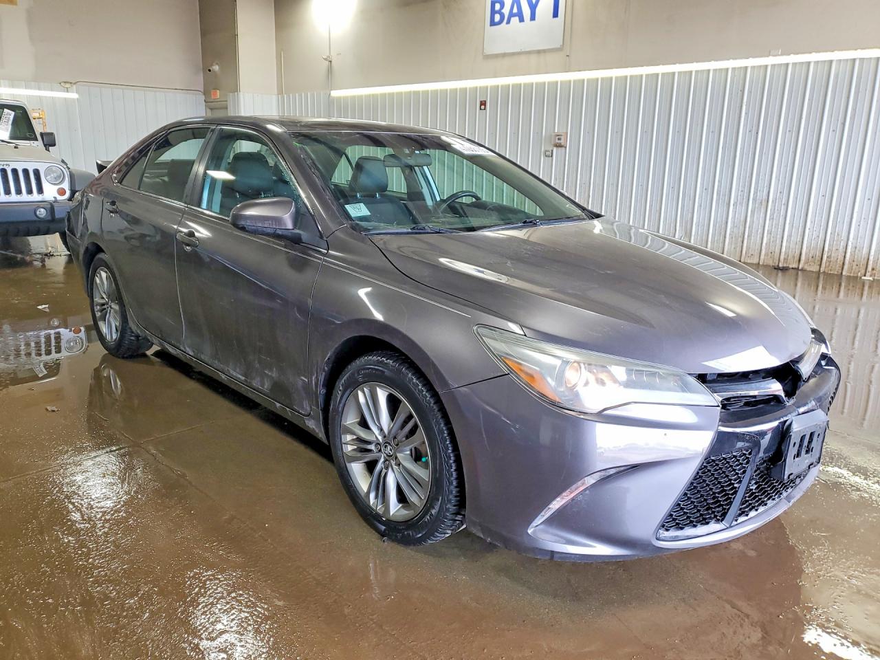 2015 TOYOTA CAMRY SE photo 10