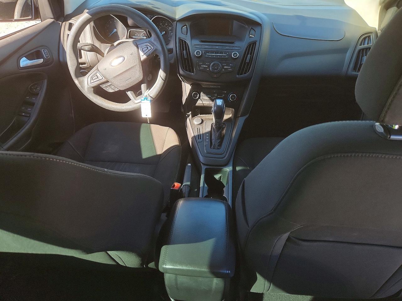 2015 FORD FOCUS SE photo 15