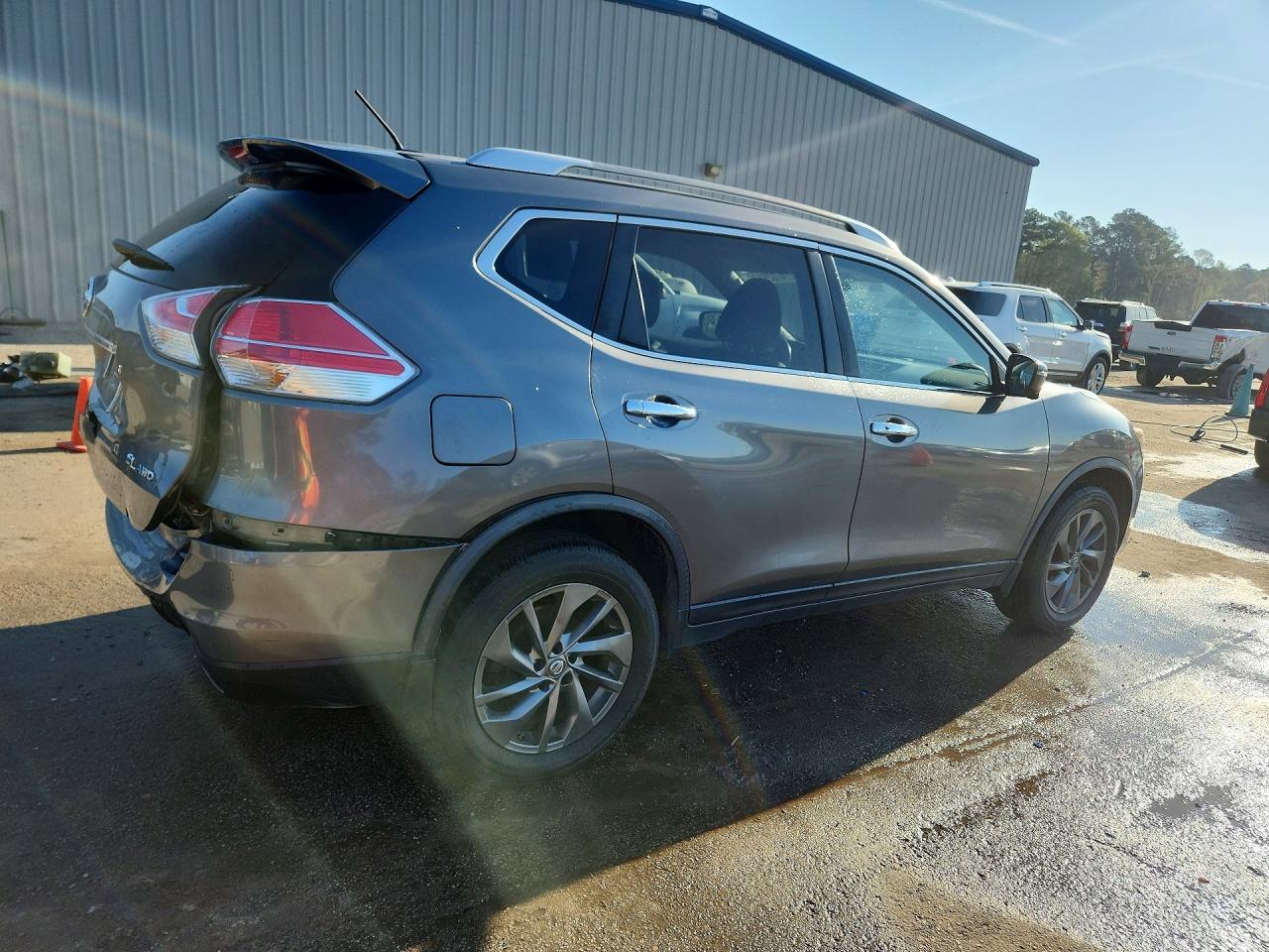 2016 NISSAN ROGUE SL photo 3