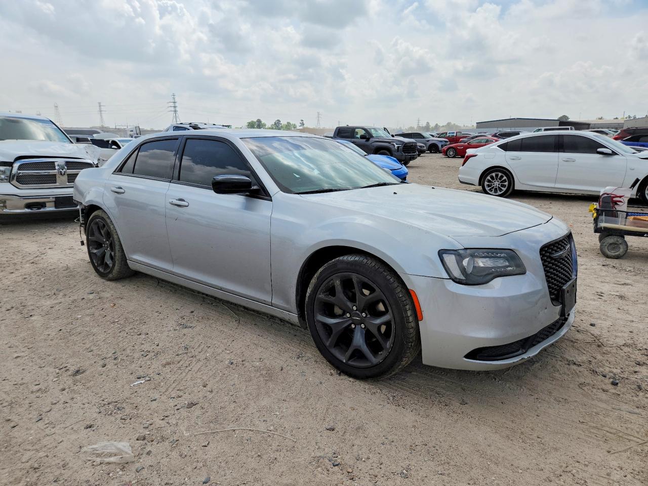 2022 CHRYSLER 300 TOURING photo 7