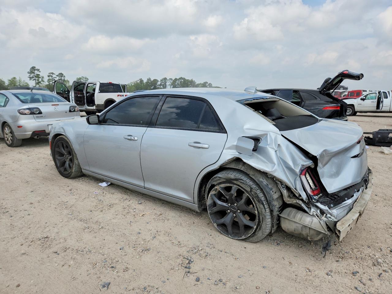 2022 CHRYSLER 300 TOURING photo 3