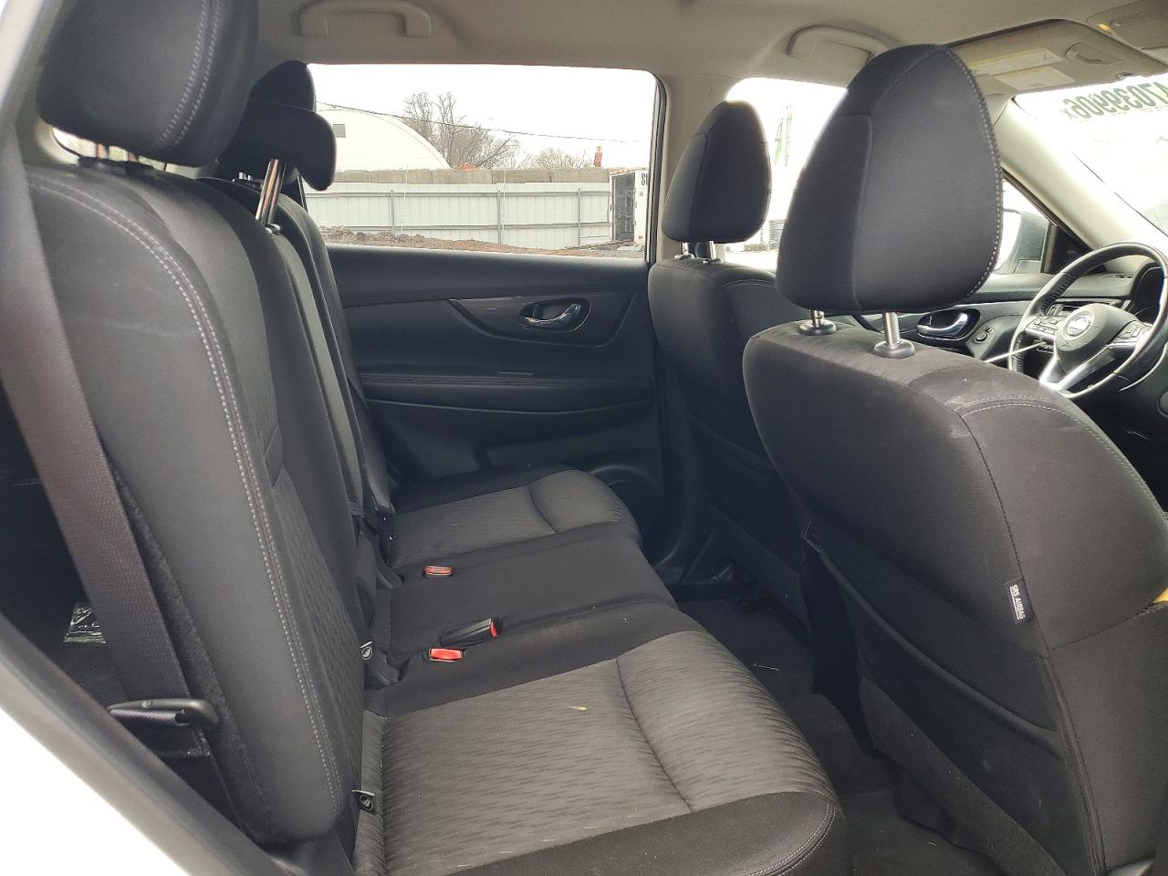 2019 NISSAN ROGUE SV photo 21