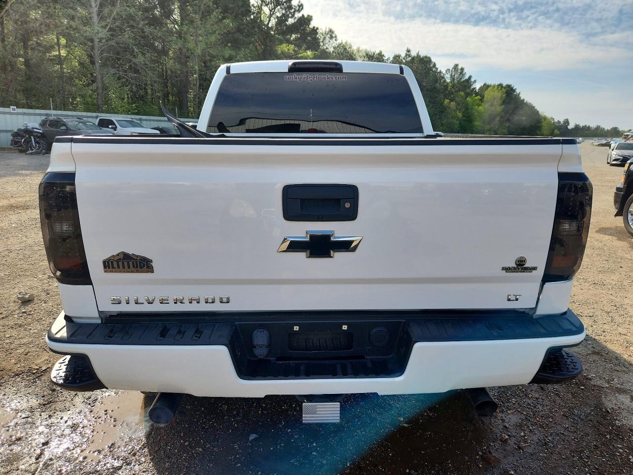 2017 CHEVROLET SILVERADO K1500 LT photo 6