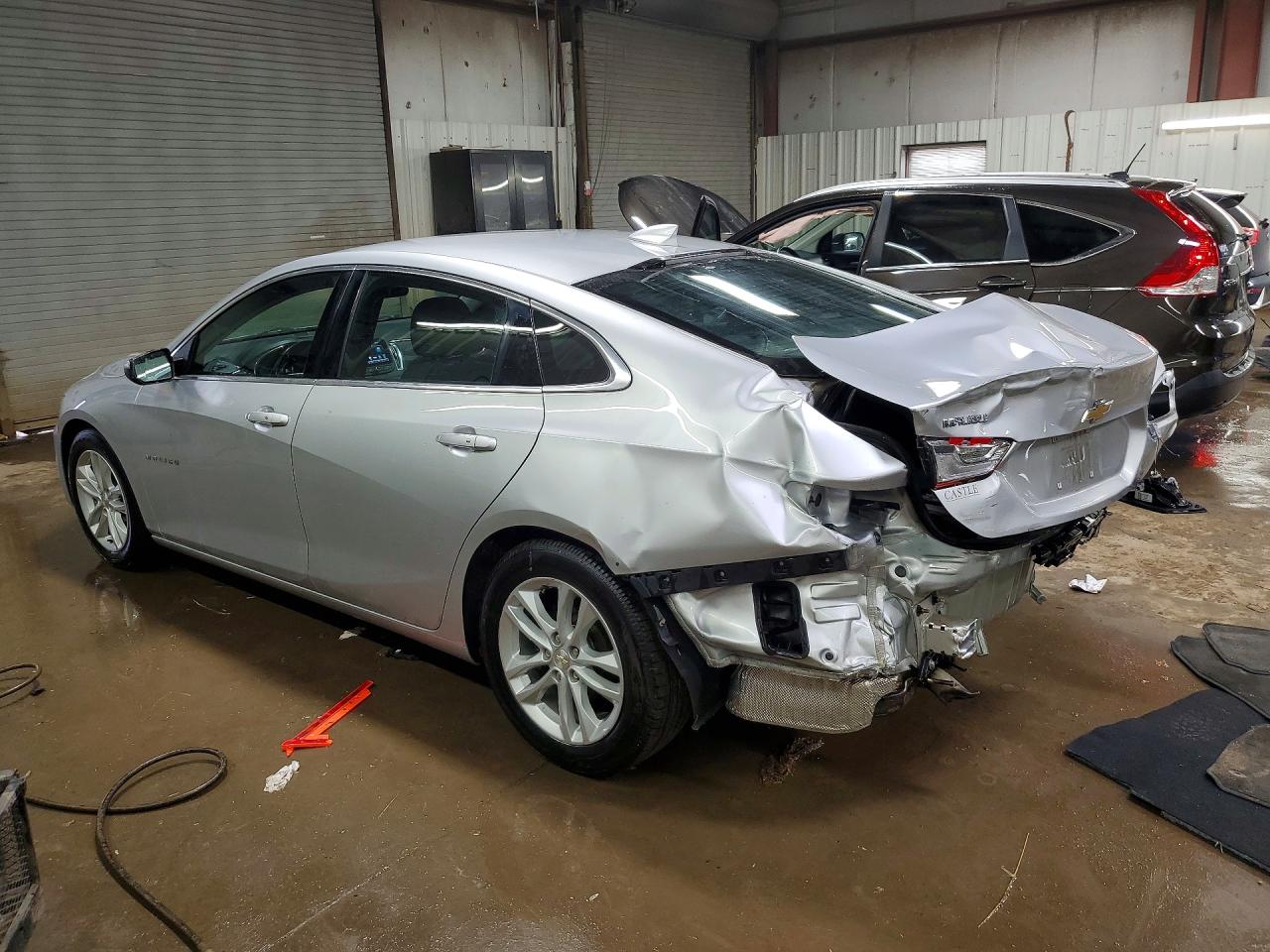 2017 CHEVROLET MALIBU LT photo 2