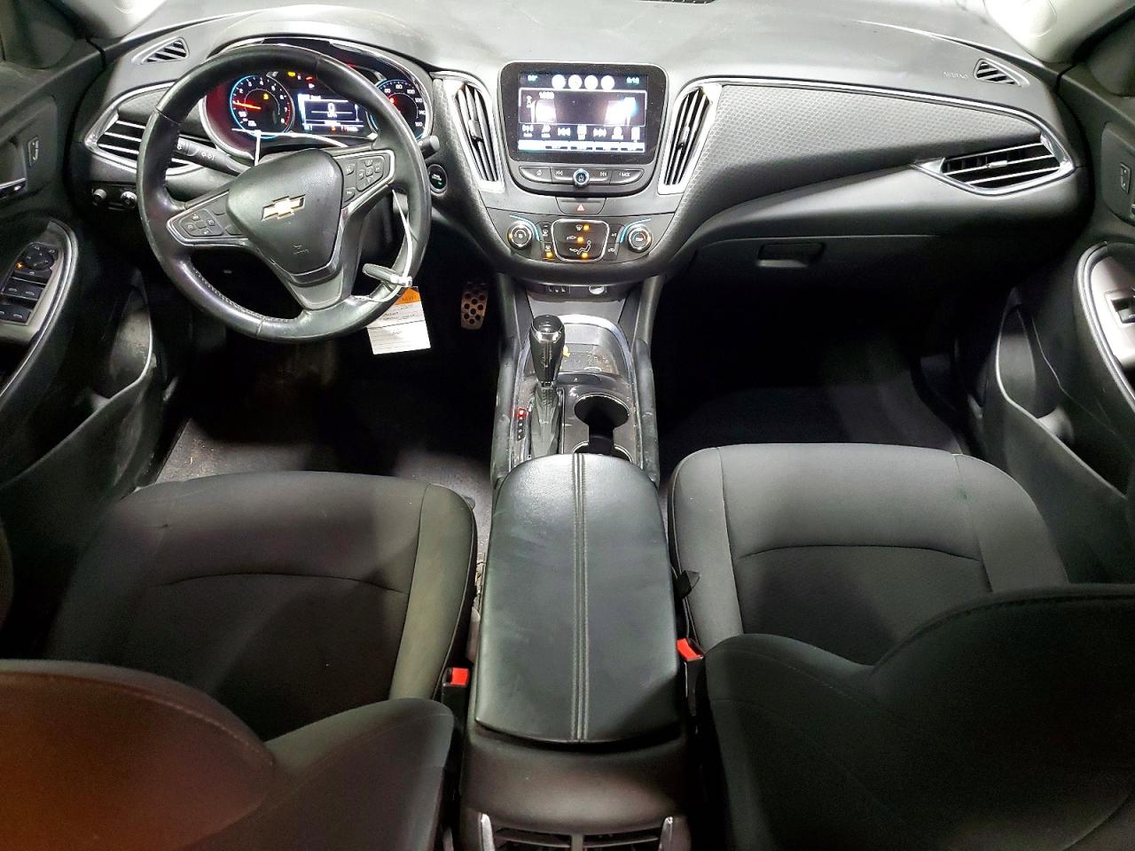 2017 CHEVROLET MALIBU LT photo 8