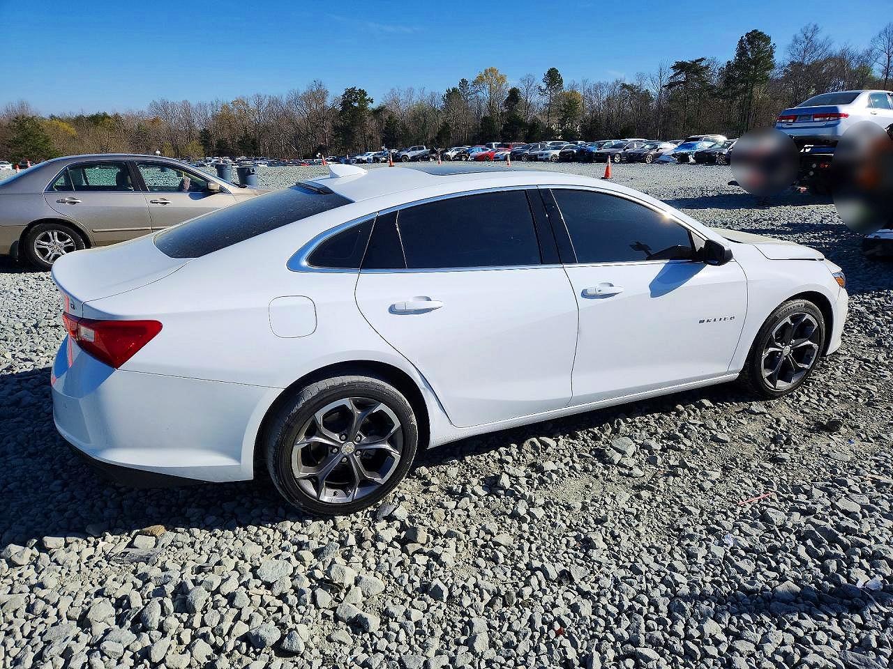 2024 CHEVROLET MALIBU LT photo 3