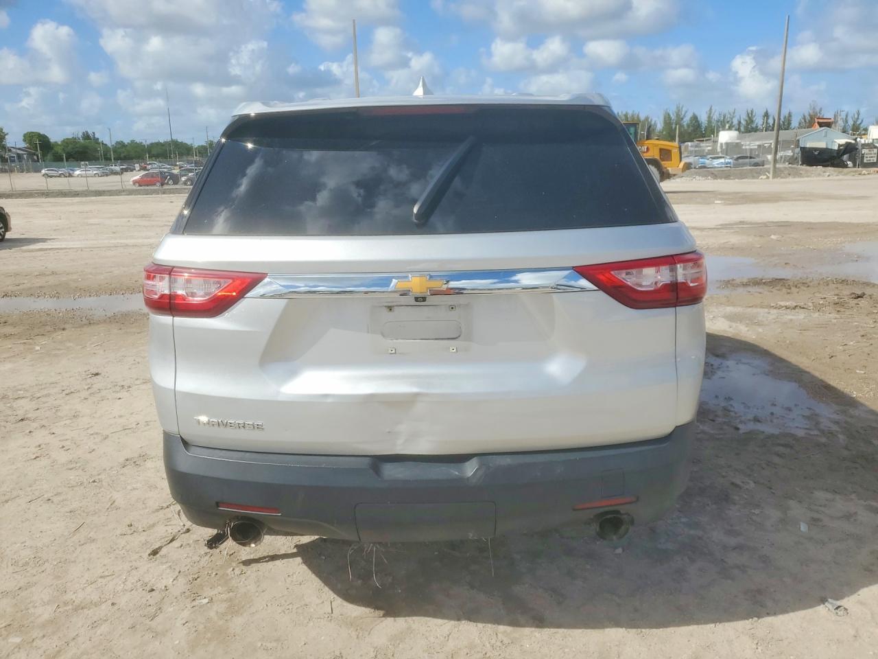 2020 CHEVROLET TRAVERSE LS photo 11