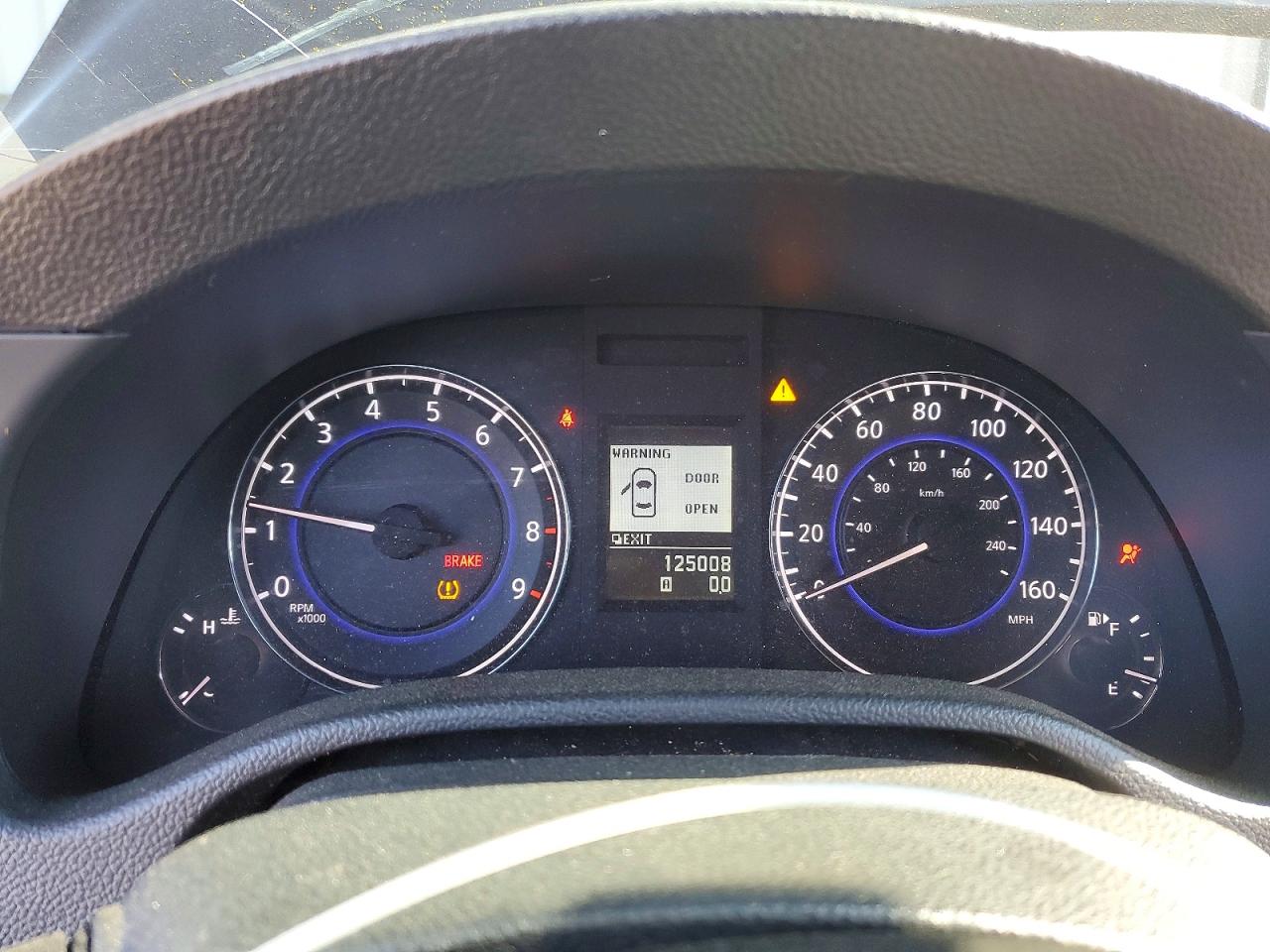 2010 INFINITI G37 photo 17