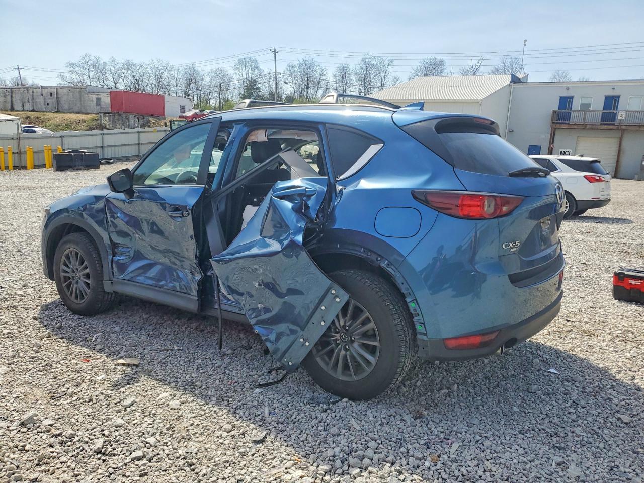 2020 MAZDA CX-5 TOURING photo 2