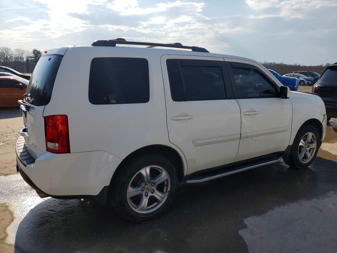 2012 HONDA PILOT EXL photo 5