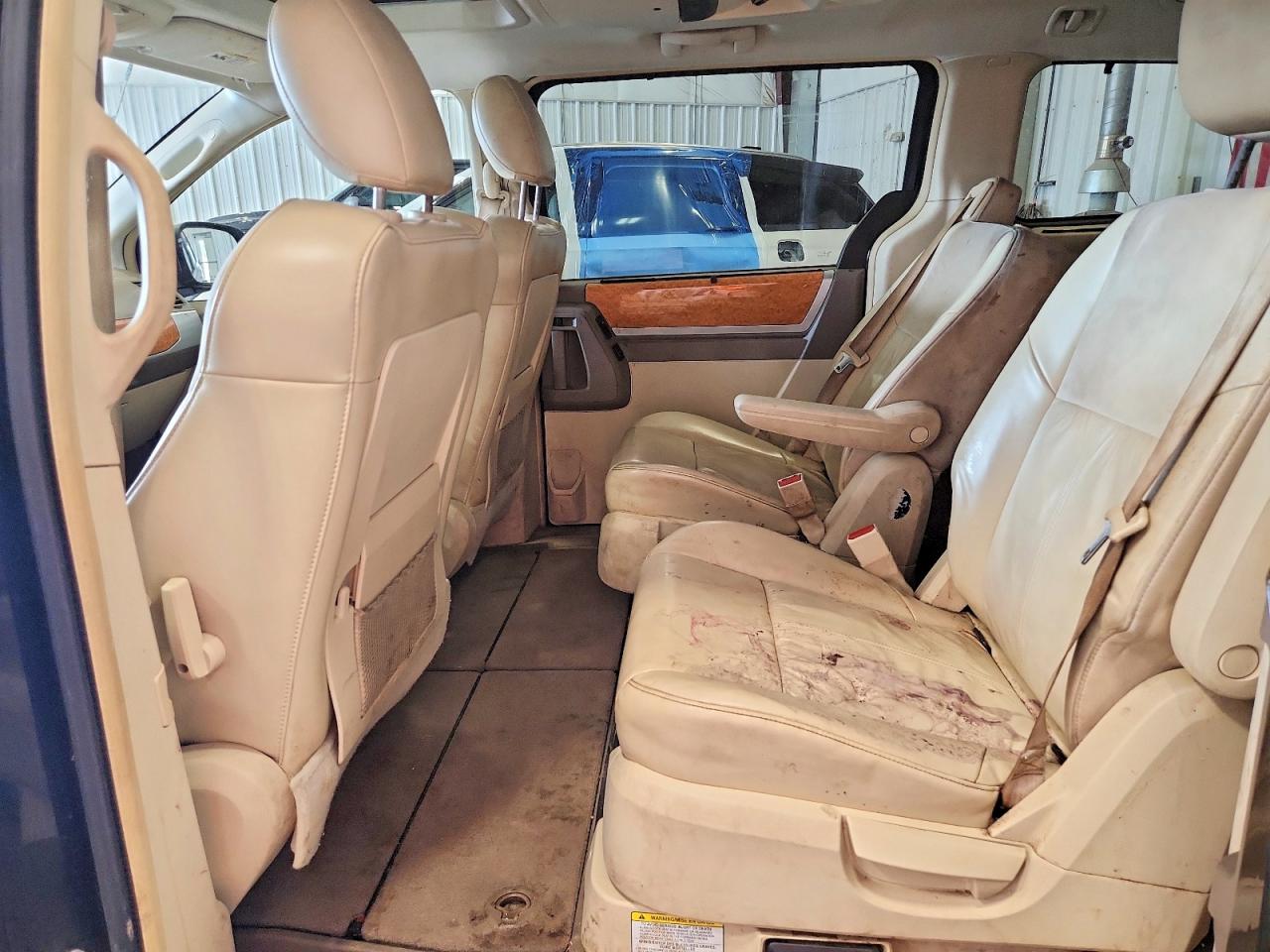 2008 CHRYSLER TOWN & COUNTRY LIMITED photo 21