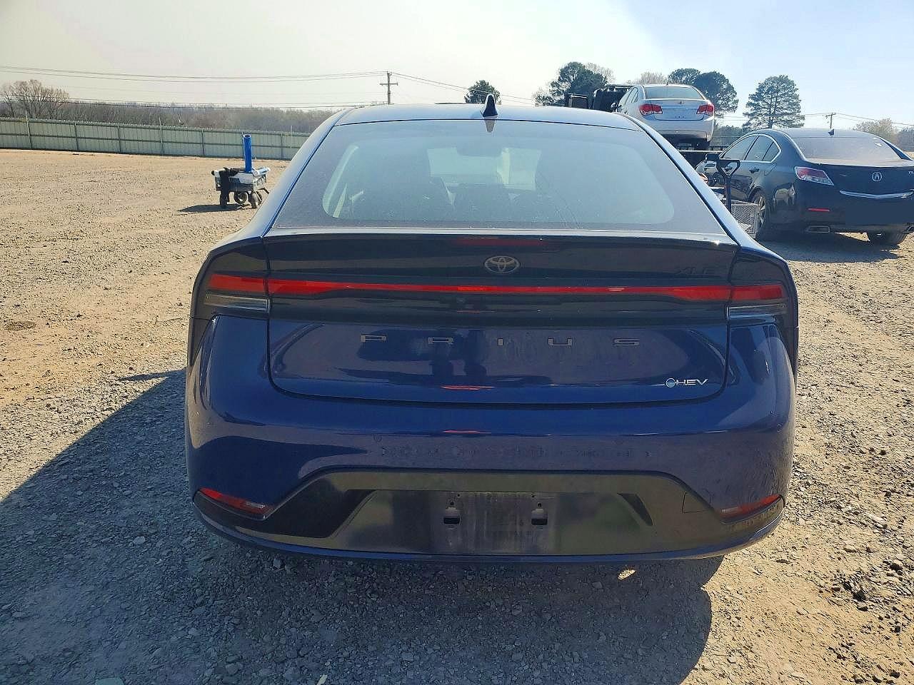 2025 TOYOTA PRIUS XLE photo 16