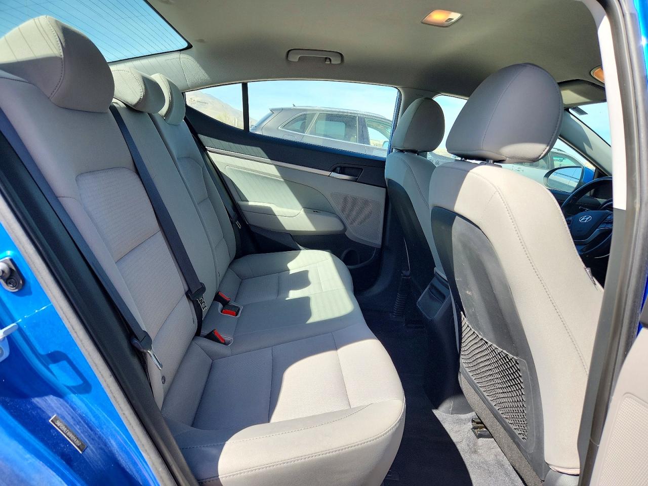 2017 HYUNDAI ELANTRA SE photo 10