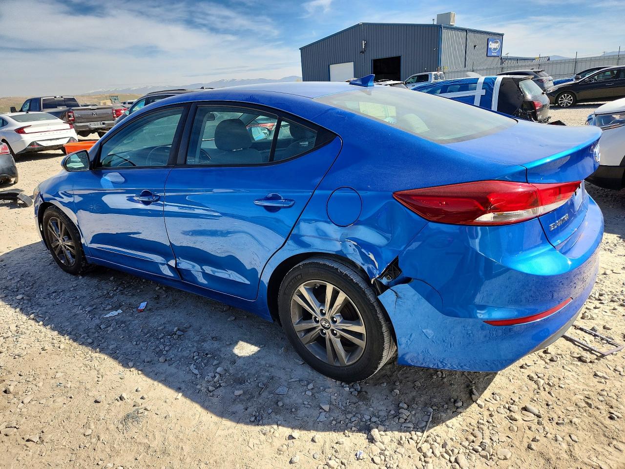 2017 HYUNDAI ELANTRA SE photo 2