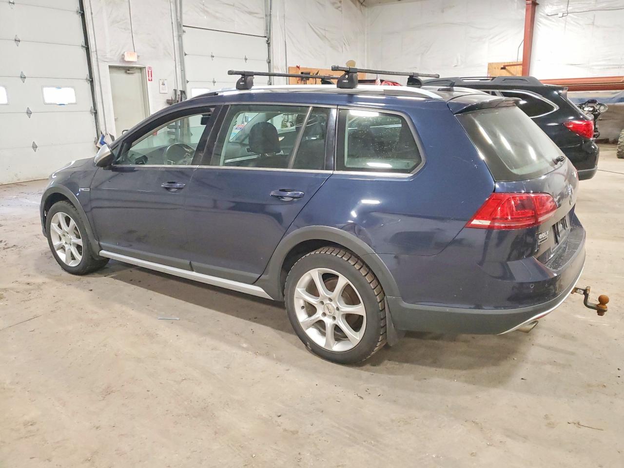 2017 VOLKSWAGEN GOLF ALLTRACK S photo 3