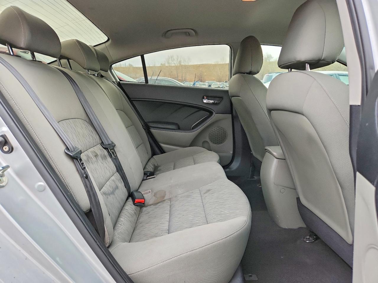 2015 KIA FORTE LX photo 19